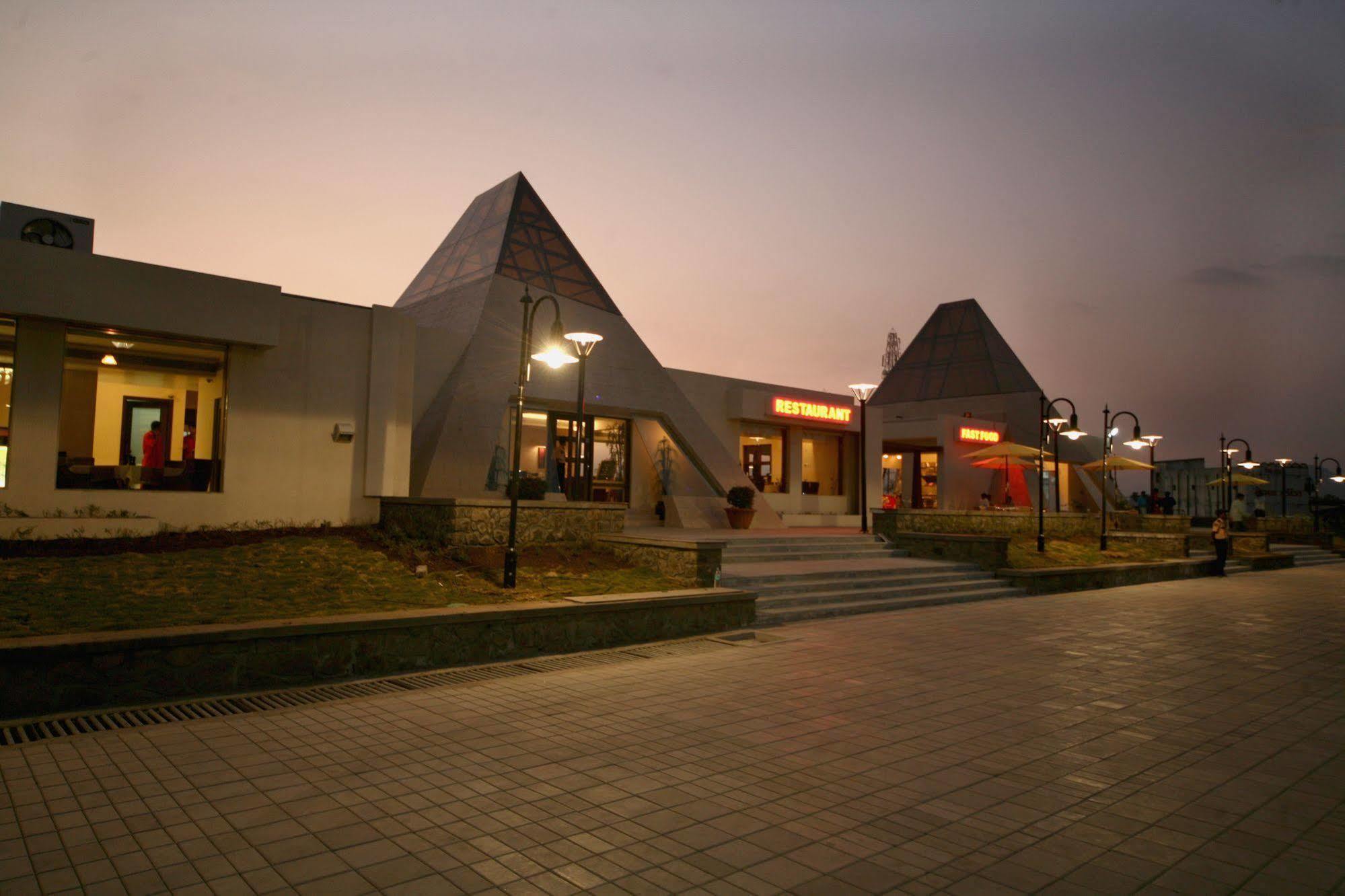 Sentosa Resorts Chinchvad المظهر الخارجي الصورة
