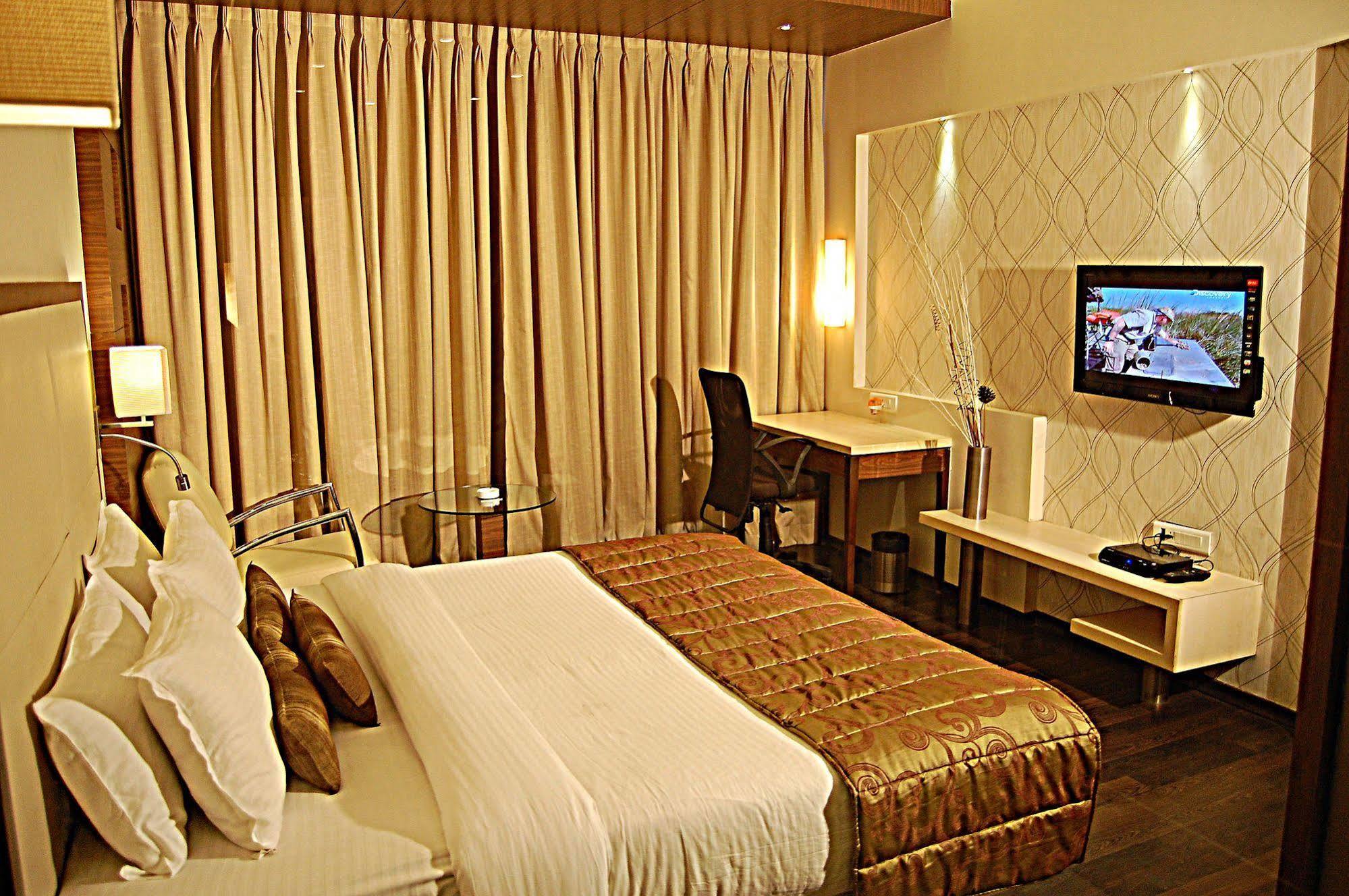 Sentosa Resorts Chinchvad المظهر الخارجي الصورة